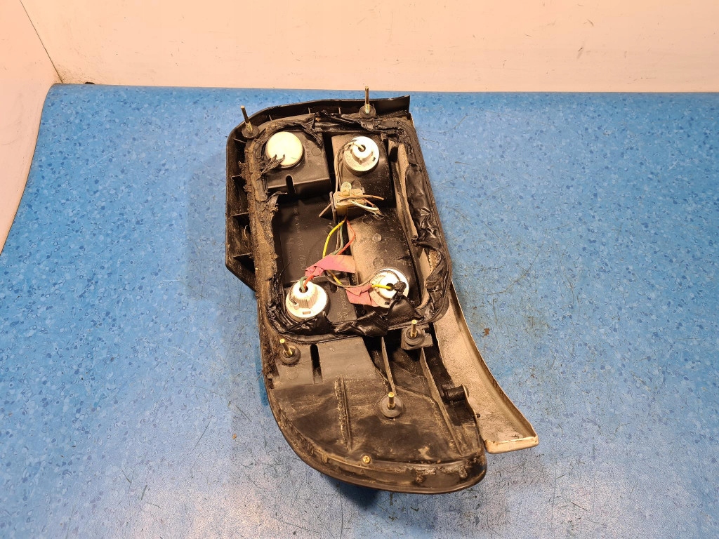 фото №12, Subaru impreza i gc kombi лампа задняя правая наружная