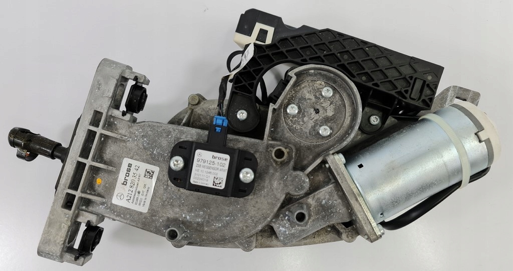 фото №1, Механізм доводчик кришки задня mercedes w212 kombi