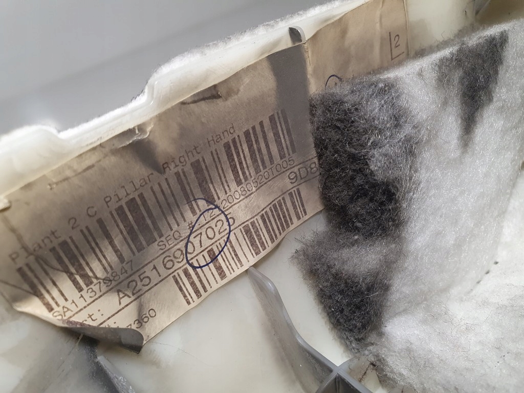 фото №7, Mercedes w251 r-klasa защита стойка правая czarna