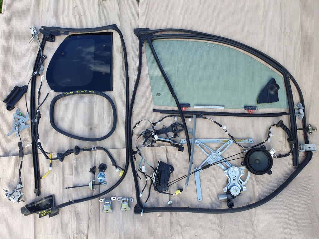 Купити Hilux 2016-2024 прокладка замок молдинг скло ручка двері 1.5 cab