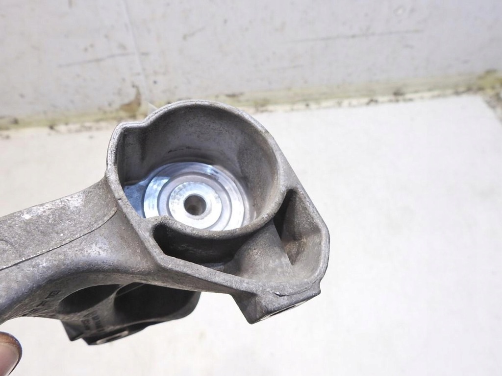 фото №6, Кронштейн кронштейн компресора vw golf v plus 1.6 fsi 1k0260885b