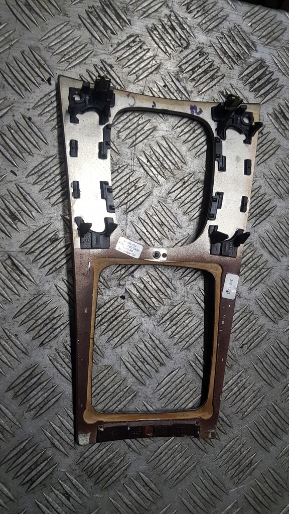 фото №6, Mercedes w203 dekor корпус домкрата рамка молдинг декоративная