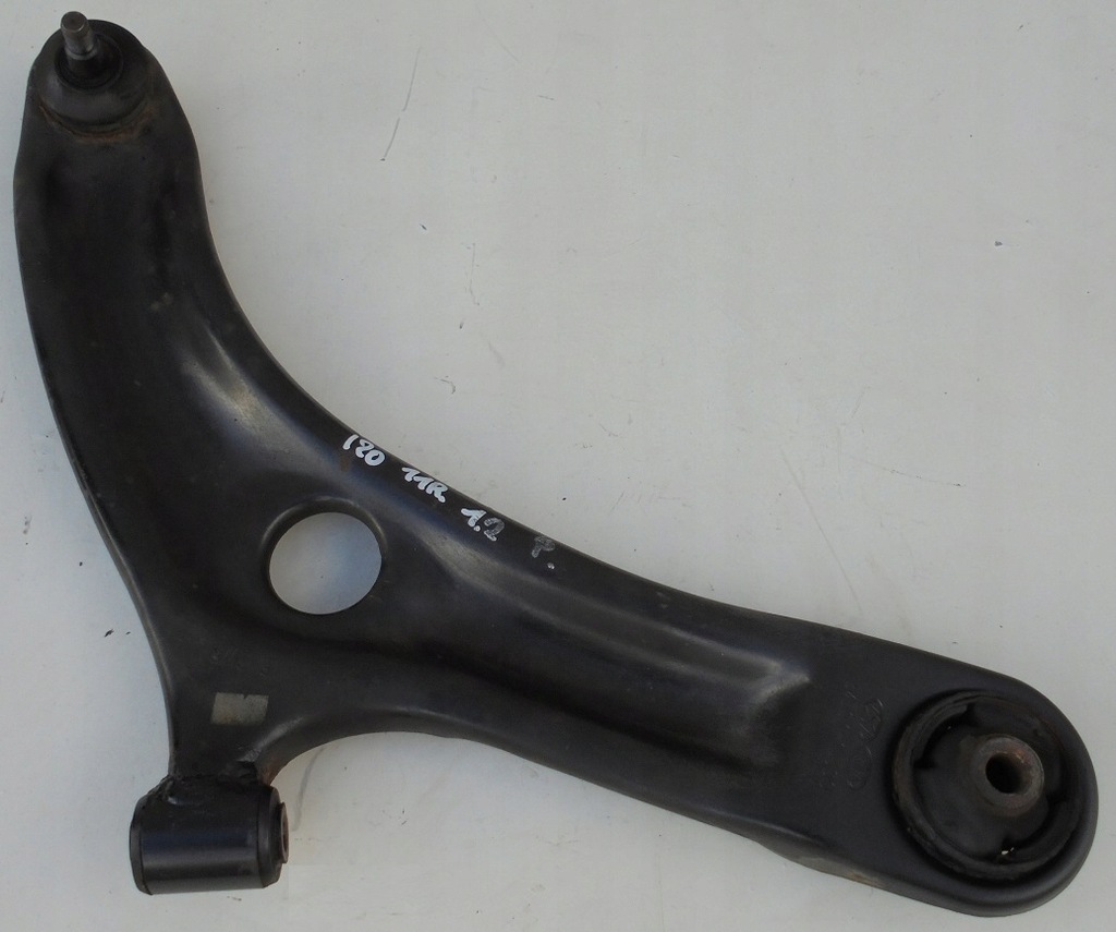 фото №1, Hyundai i20 11 r 1.2 1.4 1.6 важіль правий перед