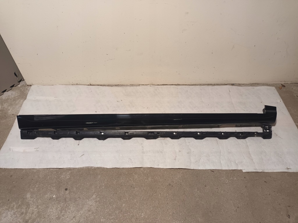 фото №1, Молдинг поріг права mg4 поріг правий