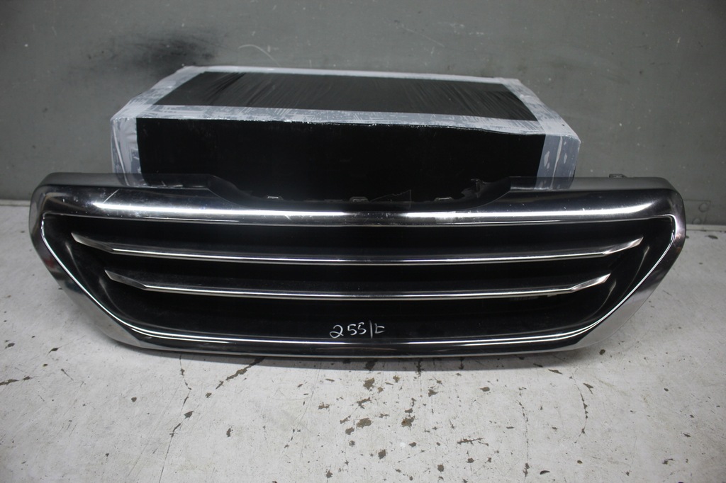 фото №1, Решітка радіатора хром peugeot 2008 9678490677