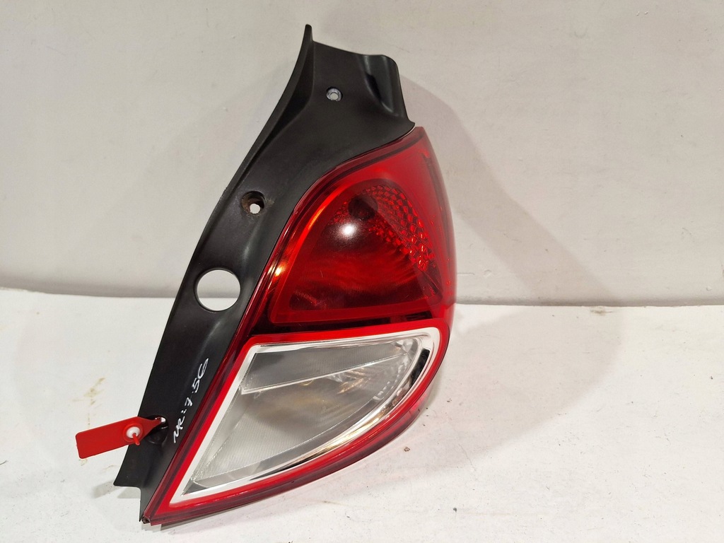 фото №1, Лампа задня права 8200886946 renault clio iii lift 09-