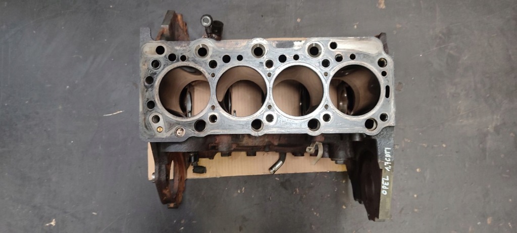 фото №1, Блок dół двигателя opel 1,7 cdti z17dtr