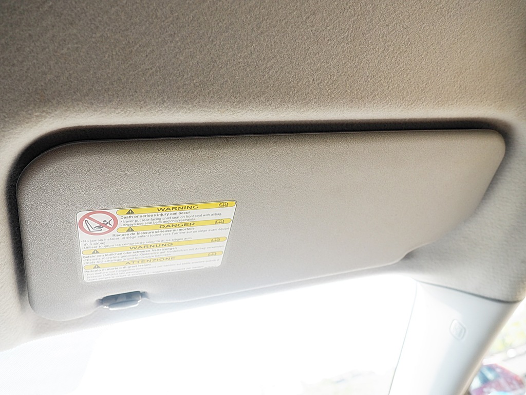 фото №10, Mazda 5 защита солнечная козырёк подсвечиваемый