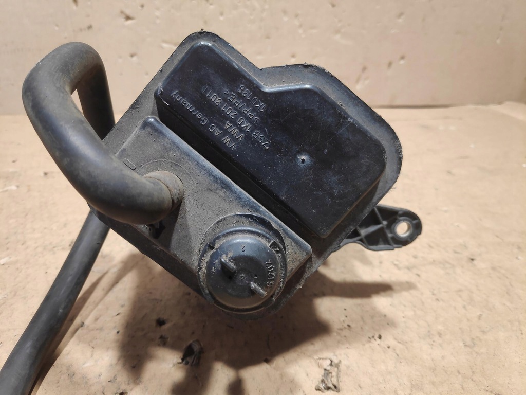 фото №6, Фильтр угольный корпус volkswagen golf v