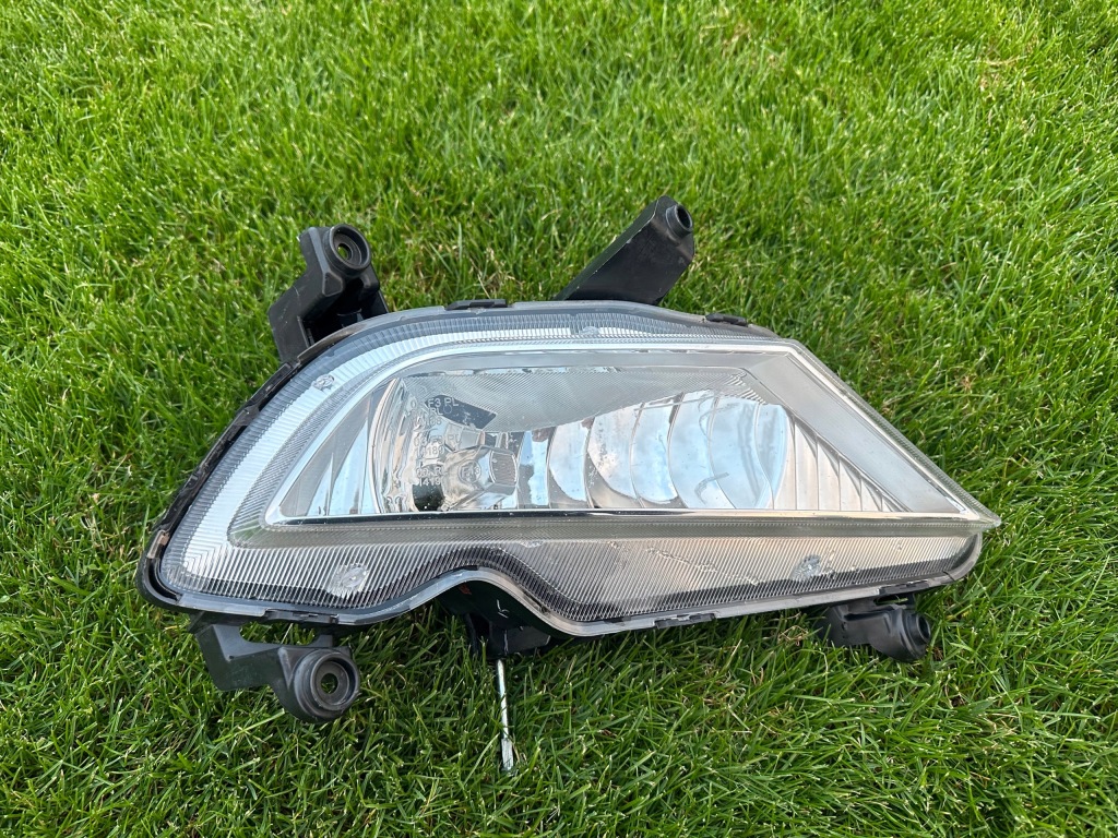 фото №1, Hyundai i20 ii 15- протитуманна фара правий перед 92202-c8000