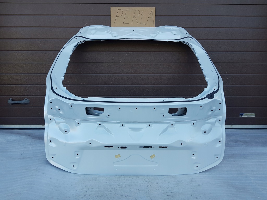 фото №1, Toyota c-hr ii 2023- кришка багажника багажника білий перламутр