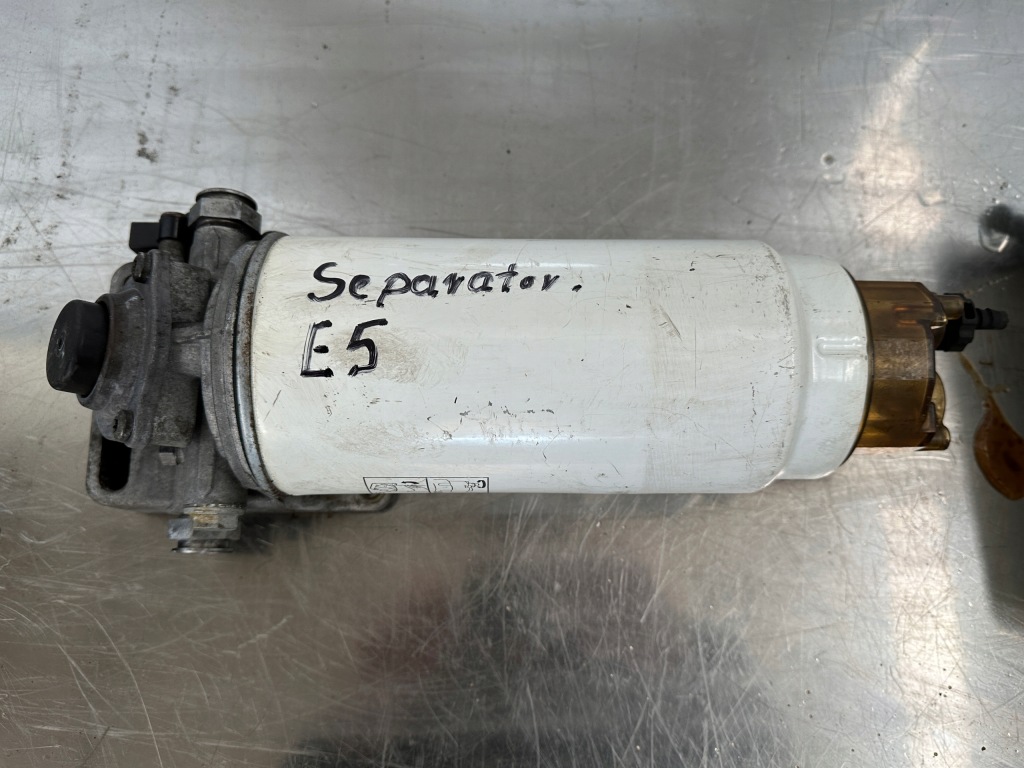 фото №1, Основание корпус сепаратор топлива iveco stralis