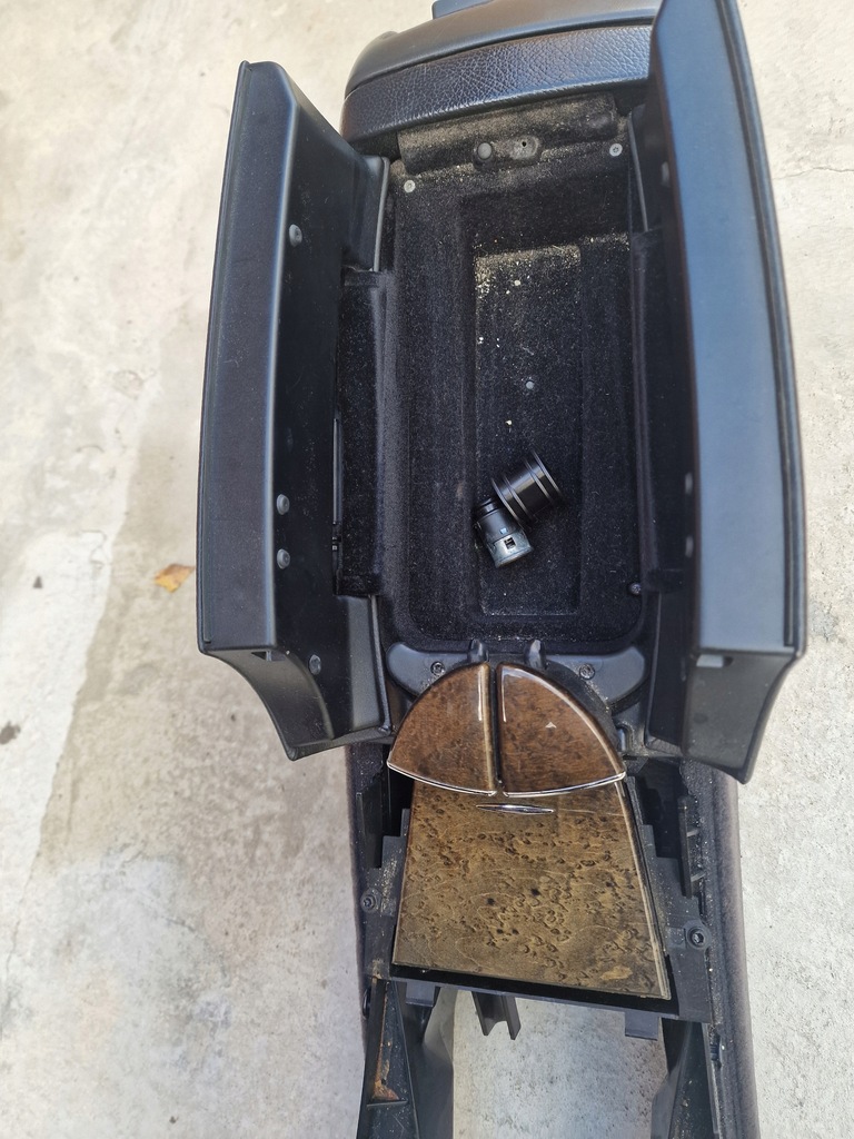 фото №5, W211 туннель средний подлокотник