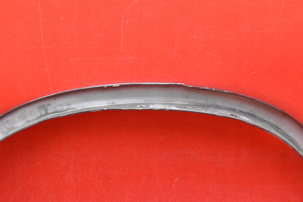 Молдинг крыла левый задний  серебристая 8038079 bmw x1 e84 09-15 Недорого