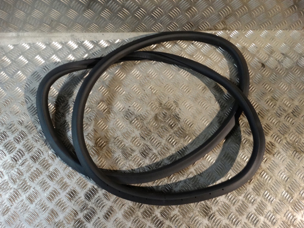 фото №1, Ideal прокладка двері задня mercedes w223 long 1