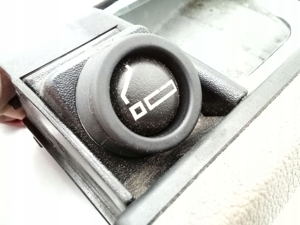 фото №6, Bmw 5 e34 попільничка прикурювач вкладиш світла кремовий