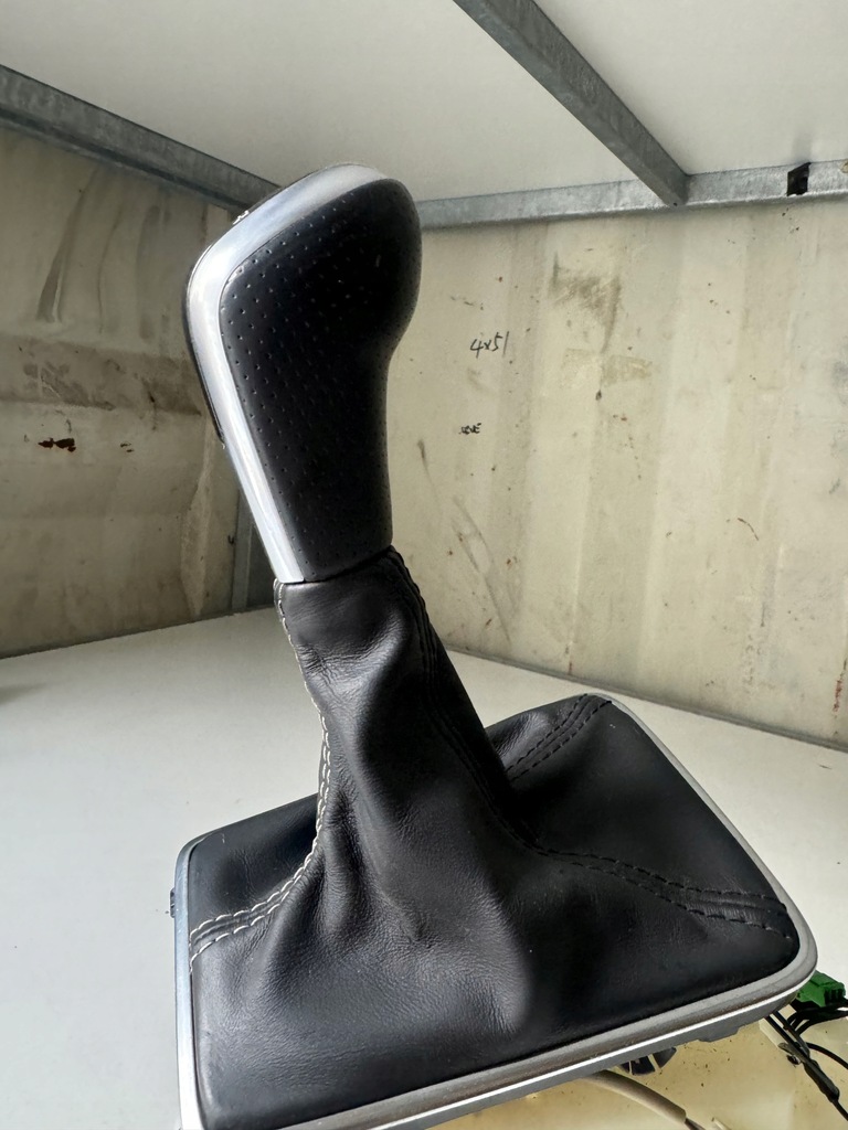 фото №7, Volvo v40 ii ручка перемикання передач домкрат чохол