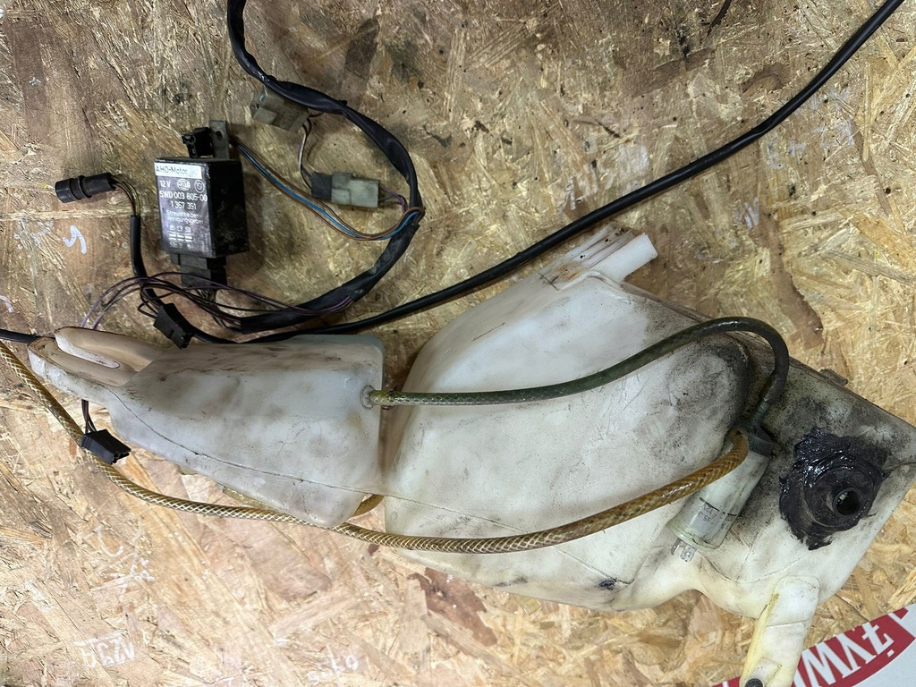 фото №10, Омыватель лампа интенсивное мойка bmw e28 rarytas