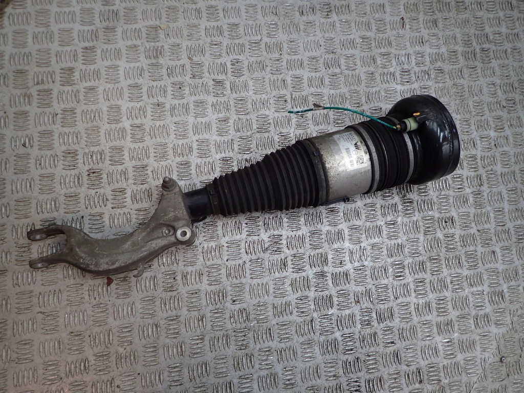 фото №1, Bentley bentayga амортизатор перед передний правый