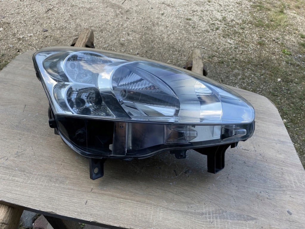 фото №1, Лампа передняя правая peugeot partner lift 12-14 9677202380