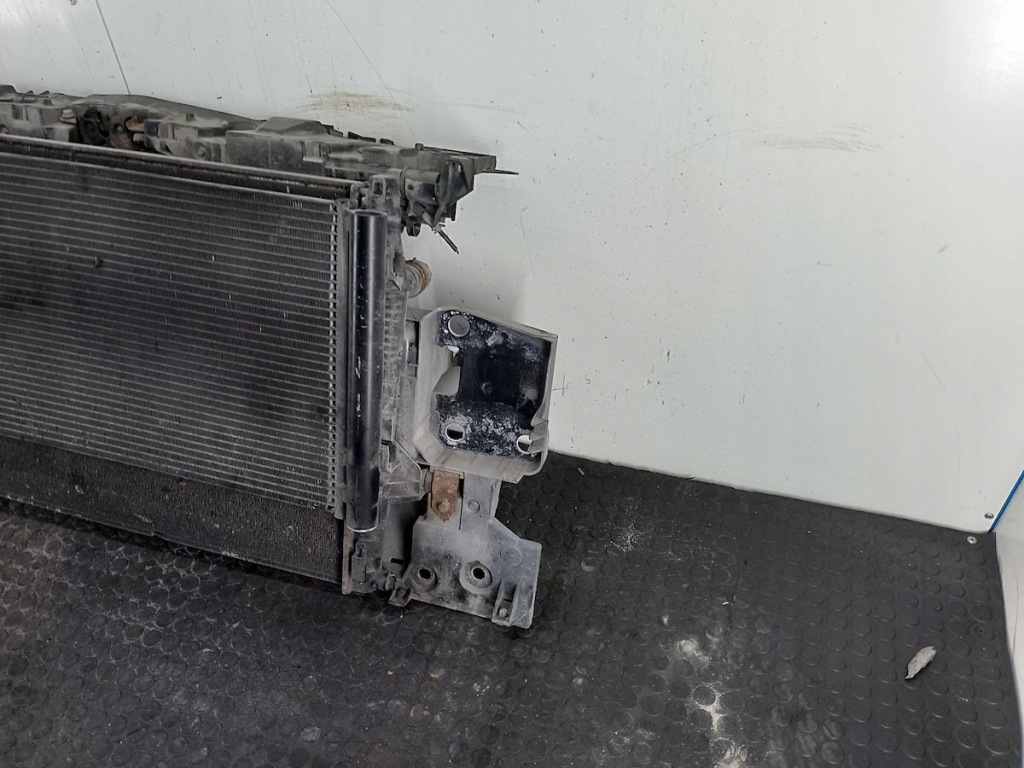 Набор радиатор woda кондиционер вентилятор renault megane 3 752100004r Недорого