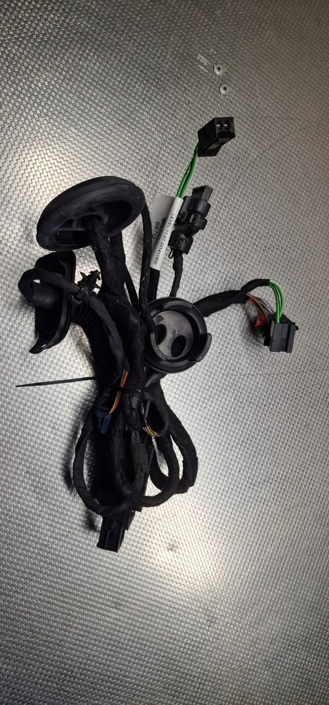 фото №1, Audi q3 электропроводка дверь правый задняя 8u0971687g