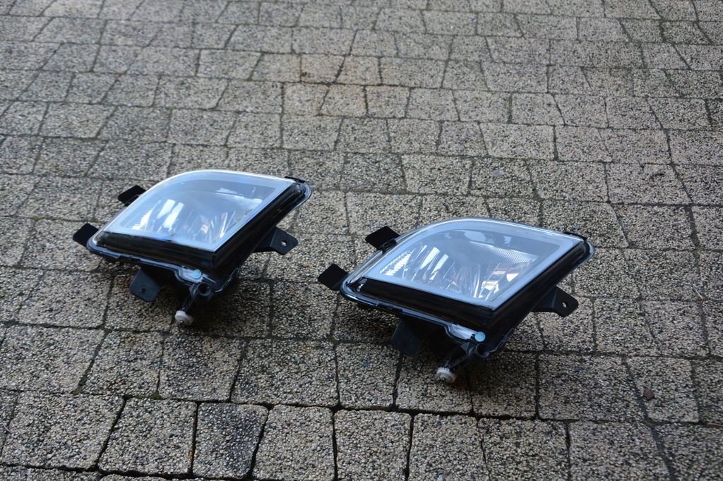 фото №11, Протитуманна фара правий передній vw jetta 5c7941700p