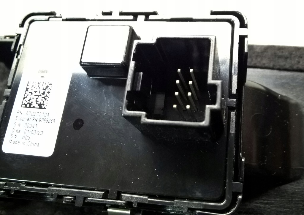 фото №9, Maserati grecale 2022-przełącznik стекло дверь правый перед оригинальный номер 670272104 eu