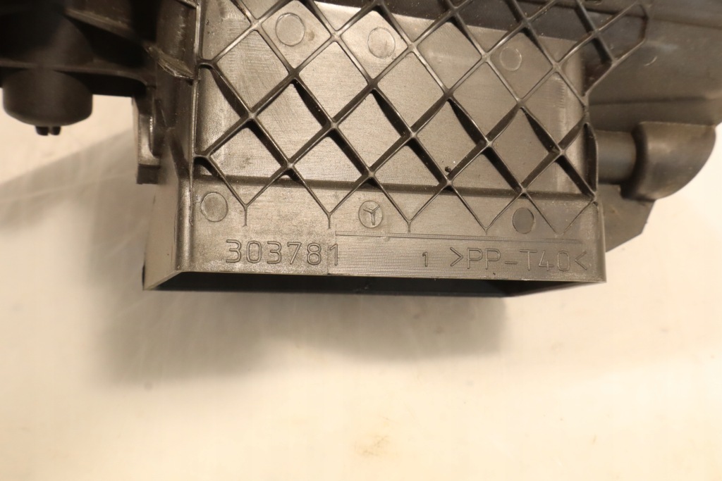 Решітка обдув середня citroen c4 grand picasso i 303781 Київ