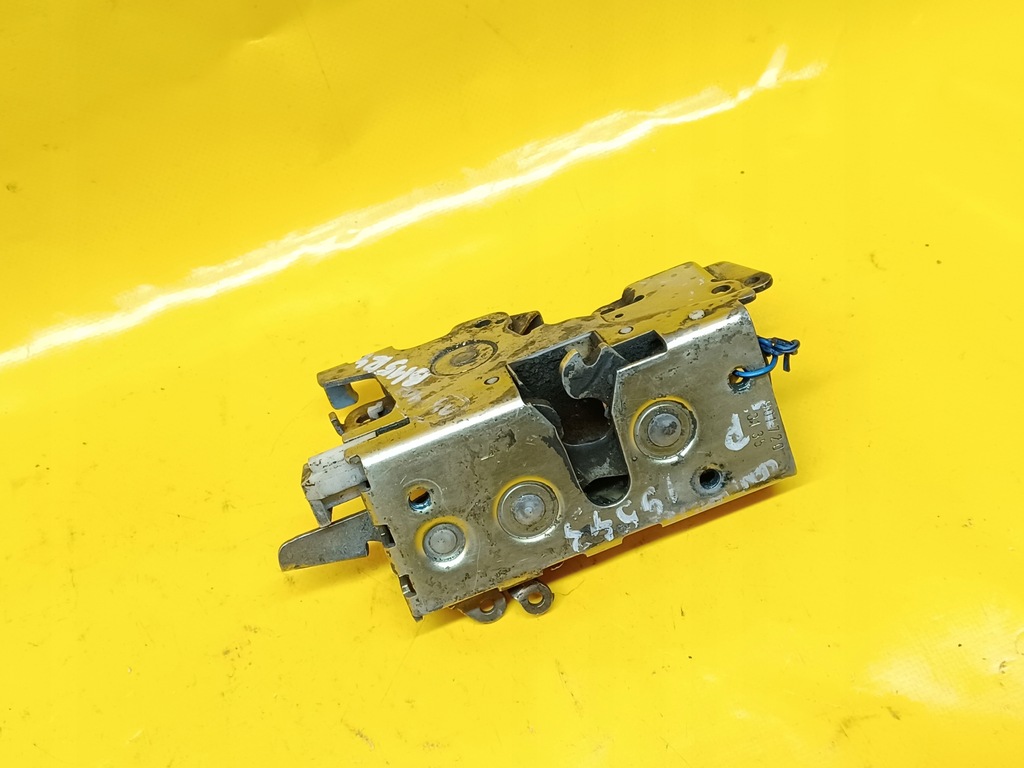 фото №8, Volkswagen оригінальний номер 9017200135 замок двері