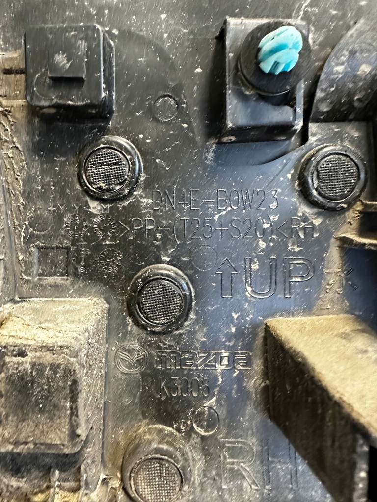 фото №8, Mazda cx30 молдинг крыла правая перед dn4e