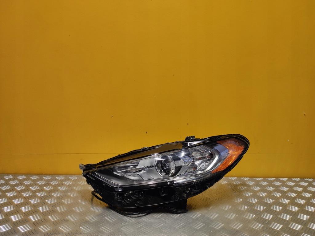 фото №1, Ford fusion 2017- фара лампа обычная usa