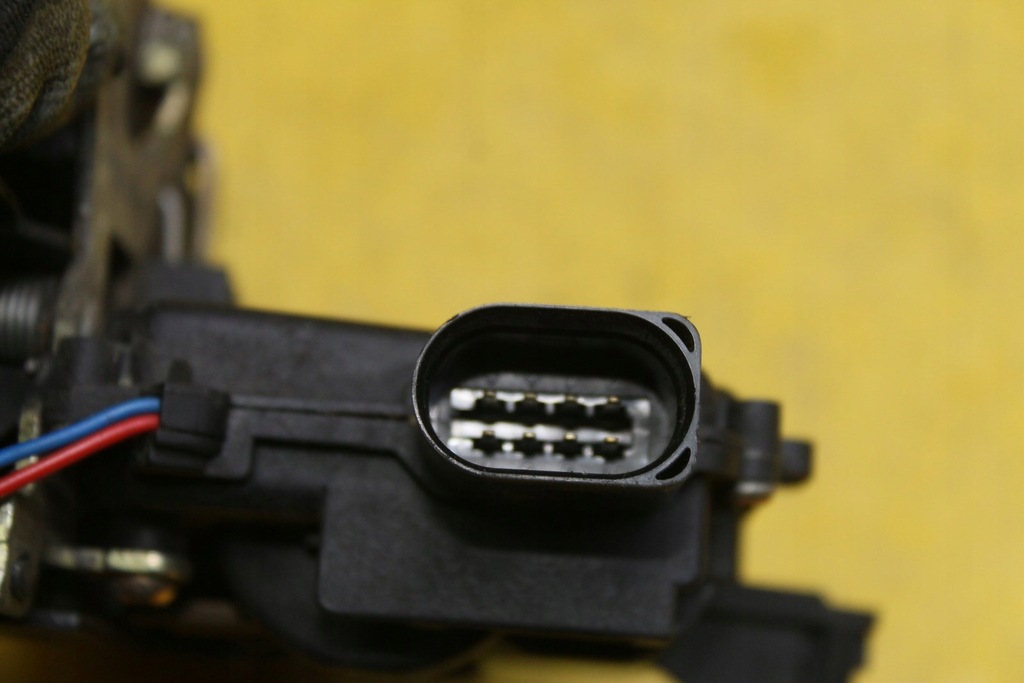 фото №5, Замок правий перед skoda roomster