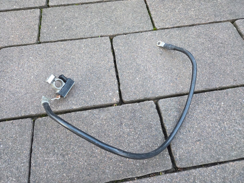 фото №1, Mercedes modele клемма минусовая a1665420018