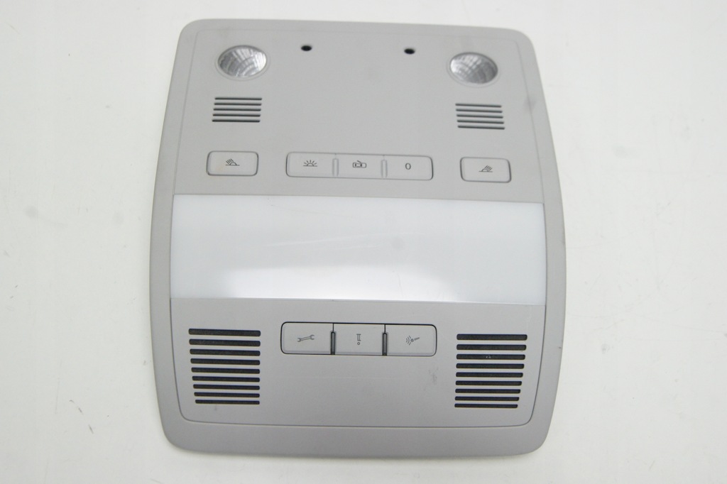 фото №1, Vw touareg 7p6 лампа потолочный 7p6947134a