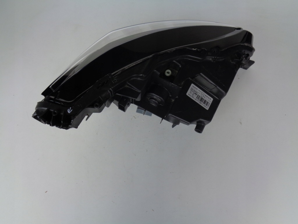 фото №5, Лампа левая фара peugeot 208 ii 19- full led