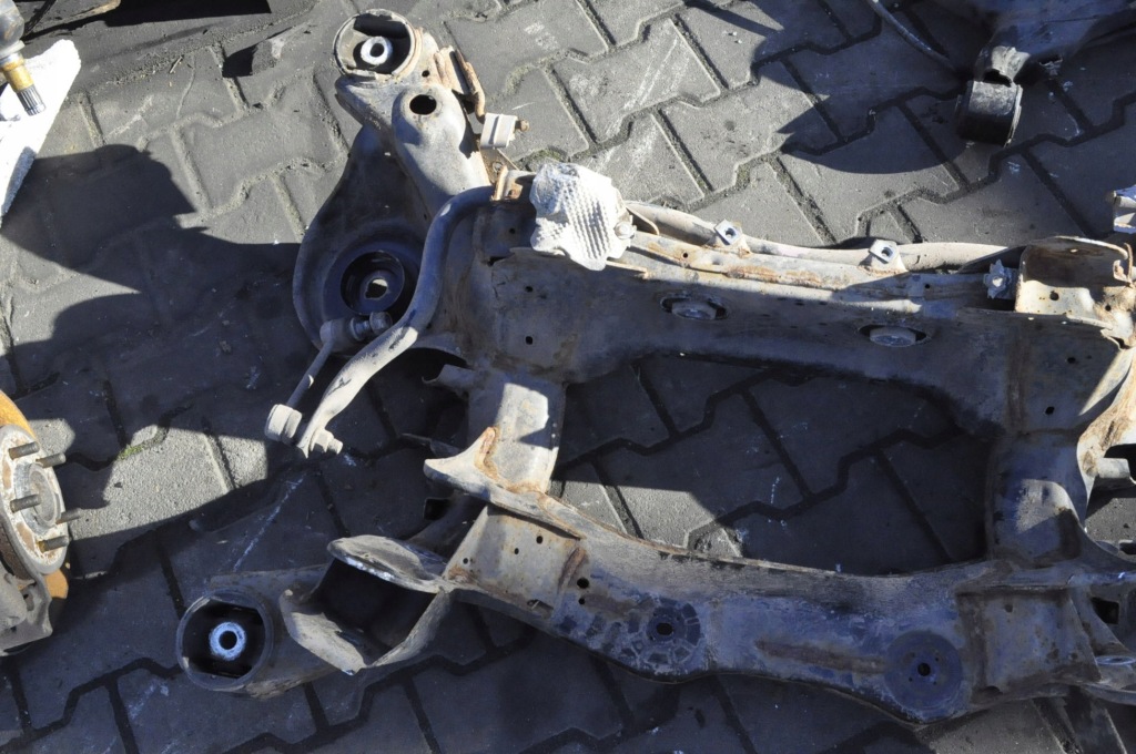 фото №9, Discovery v l462 3.0 td6 258km підрамник балка підвіска задня + тяга