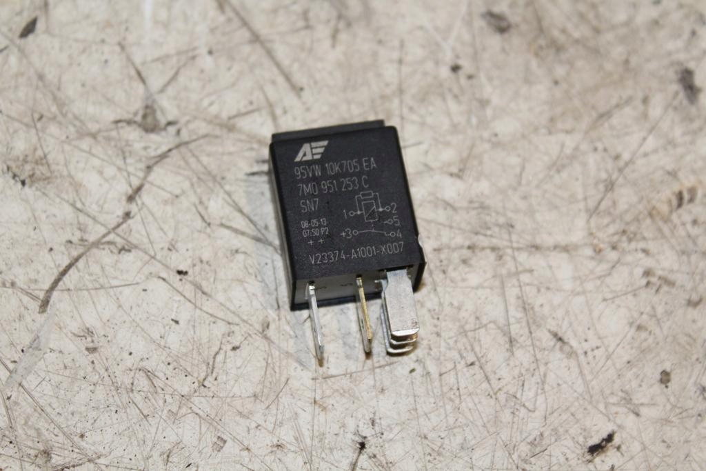 фото №1, Реле audi a5 8t 3.0tdi 7m0951253c