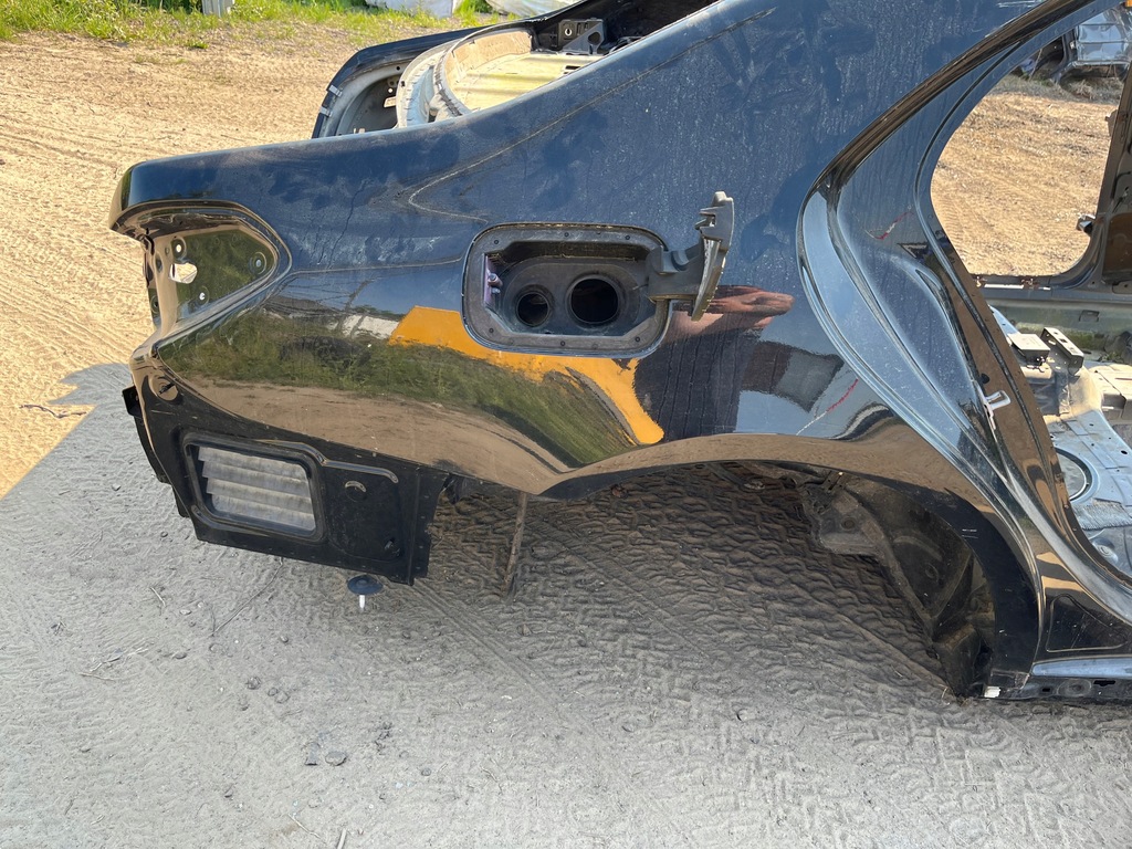 фото №1, Mercedes w222 чверть крила правий задня задній