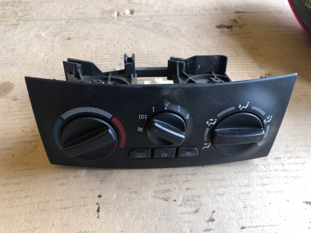 фото №1, Space star 02- панель управление вентиляция mr914556