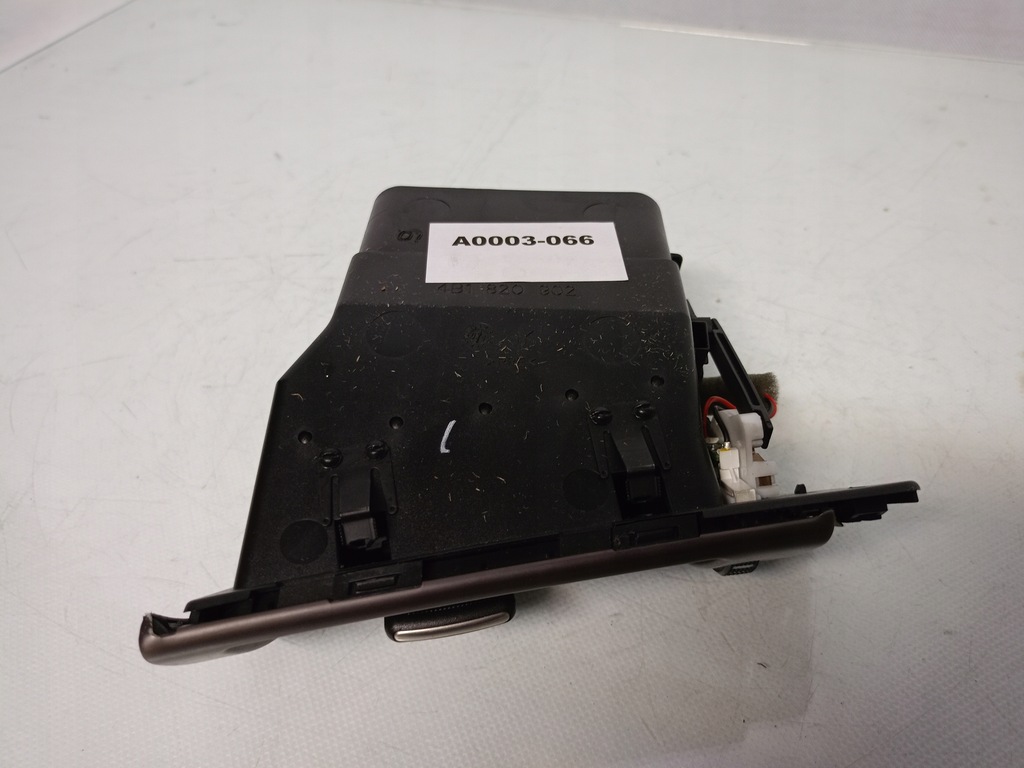 фото №5, Решётка обдув боковая передняя перед оригинальный номер audi a6 c5 sedan