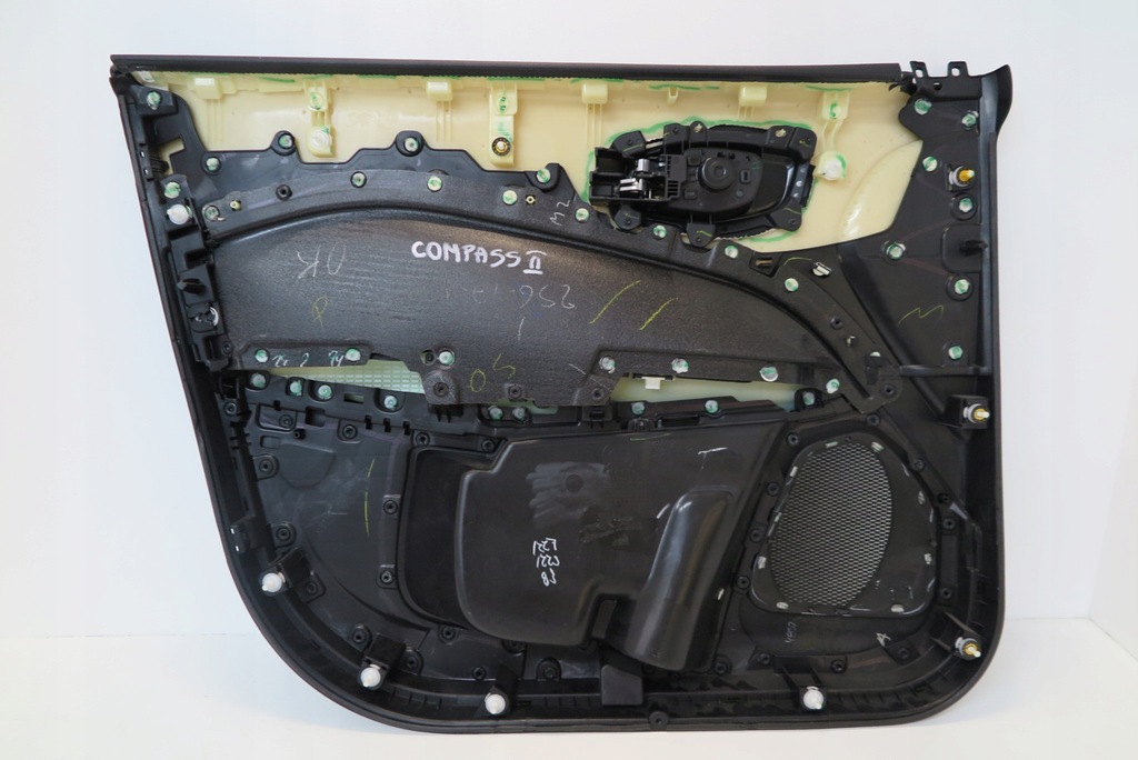 фото №8, Обшивка дверь правый перед jeep compass ii