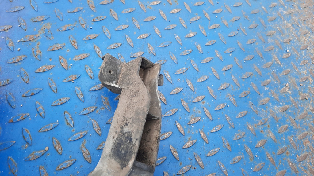 фото №3, Pas передній панель фари renault megane ii lift 06r 1.9 dci