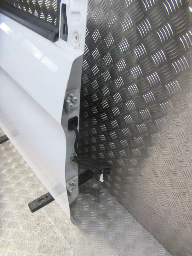 фото №11, Mercedes v-klasa w447 дверь перед передние правое