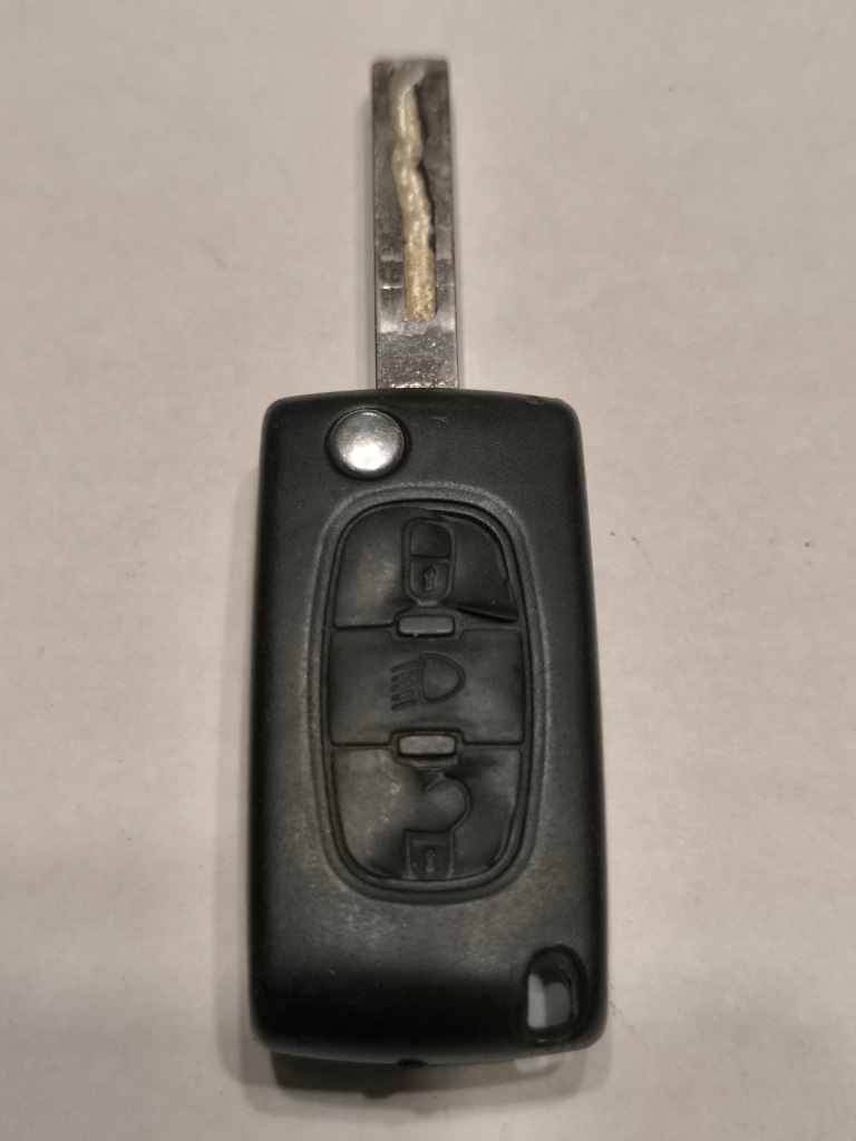 фото №1, Ключ citroen c4 picasso peugeot 407 e25ci009 pcf7941