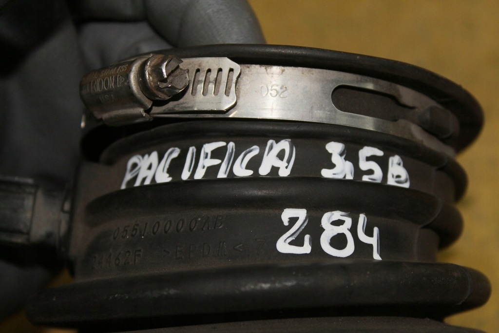 фото №7, Труба воздухозаборник воздуха 05510000ab 3.5 b pacifica i