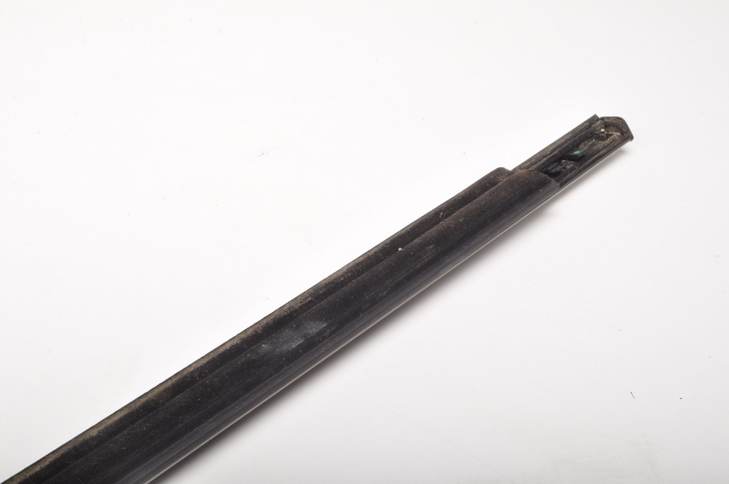 фото №9, Mg hs молдинг стекло подоконная задняя левая lift 2023