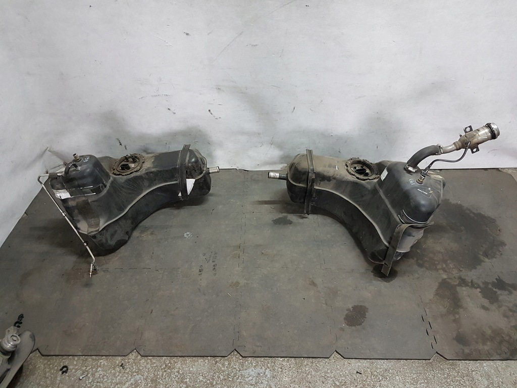 фото №1, Audi r8 plus 4s 5.2 бак топлива 4s0201021f