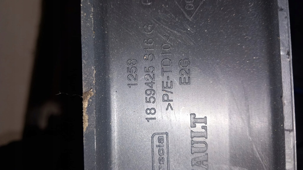 фото №3, Молдинг бампера перед правий renault clio