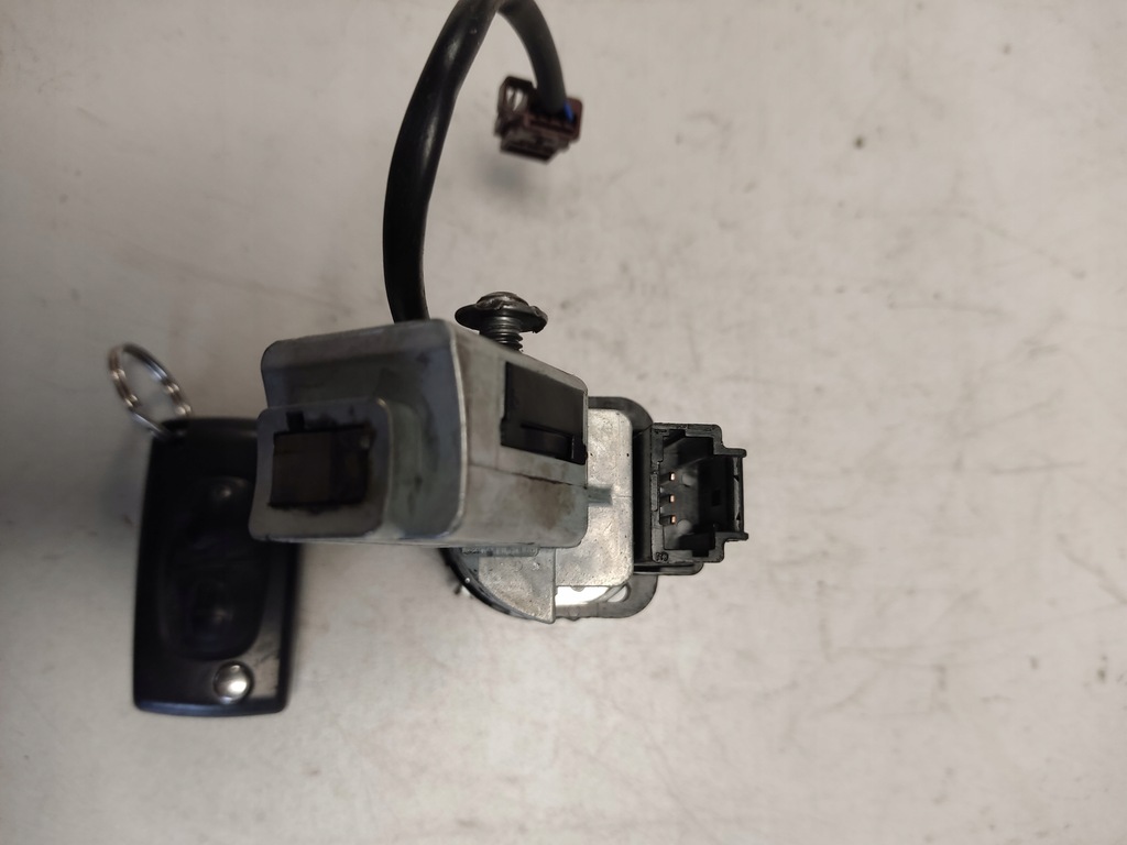 фото №5, Замок зажигания с ключ citroen berlingo b9 partner